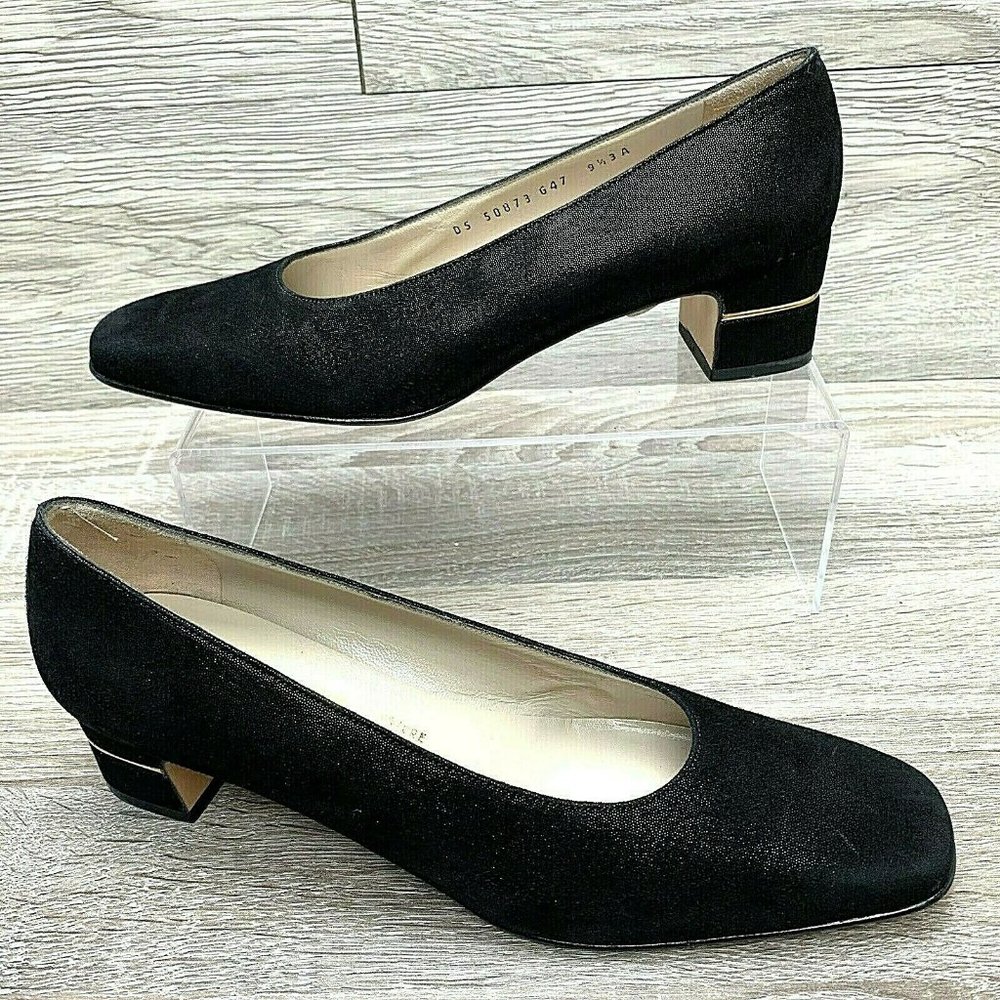 Salvatore Ferragamo Women's Black Satin Pumps Gold Accent Trim Size 9.5 AAA